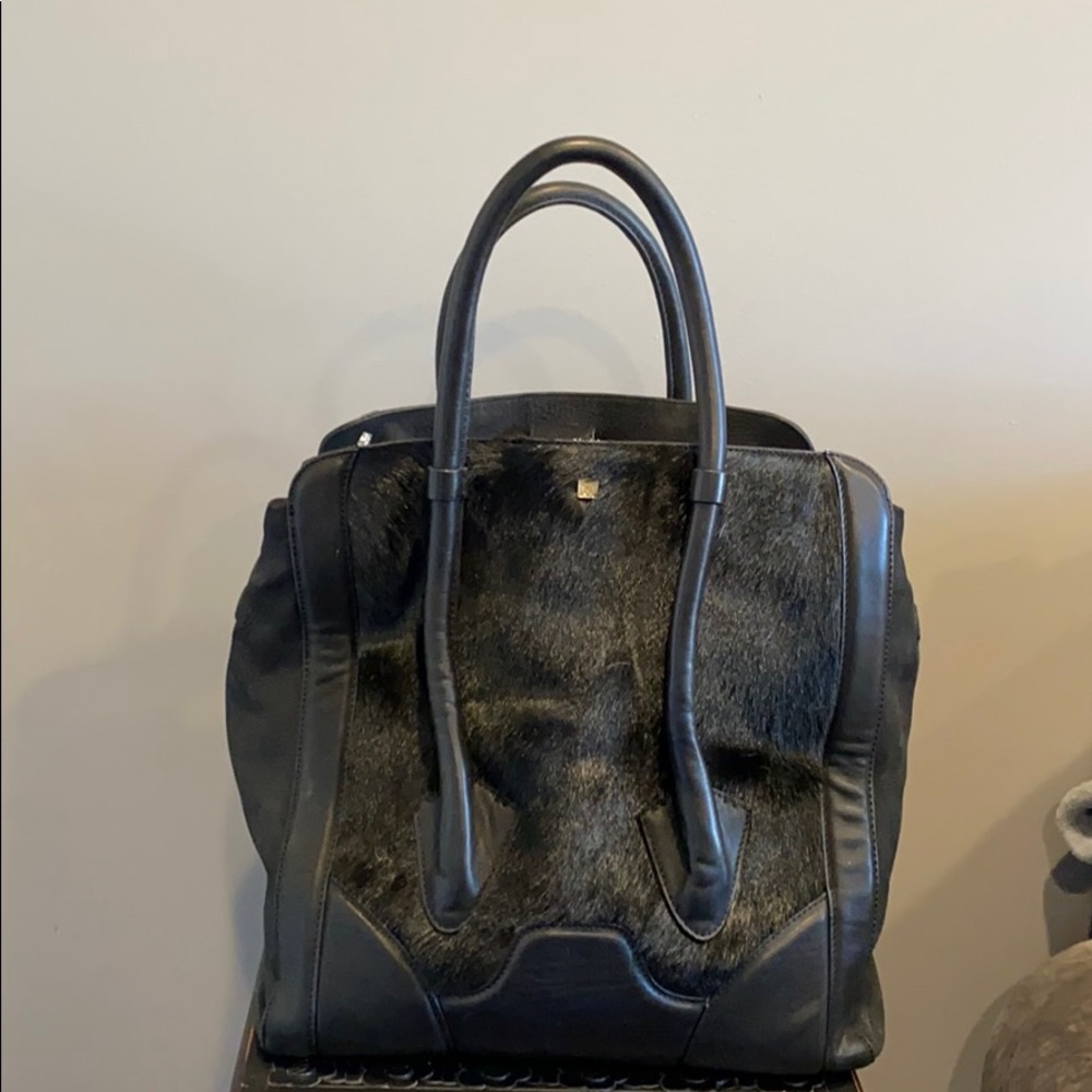 Pour La Victoire Handbag